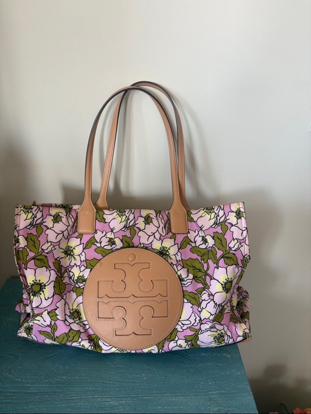 Very good condition Tory Burch Ella tote .